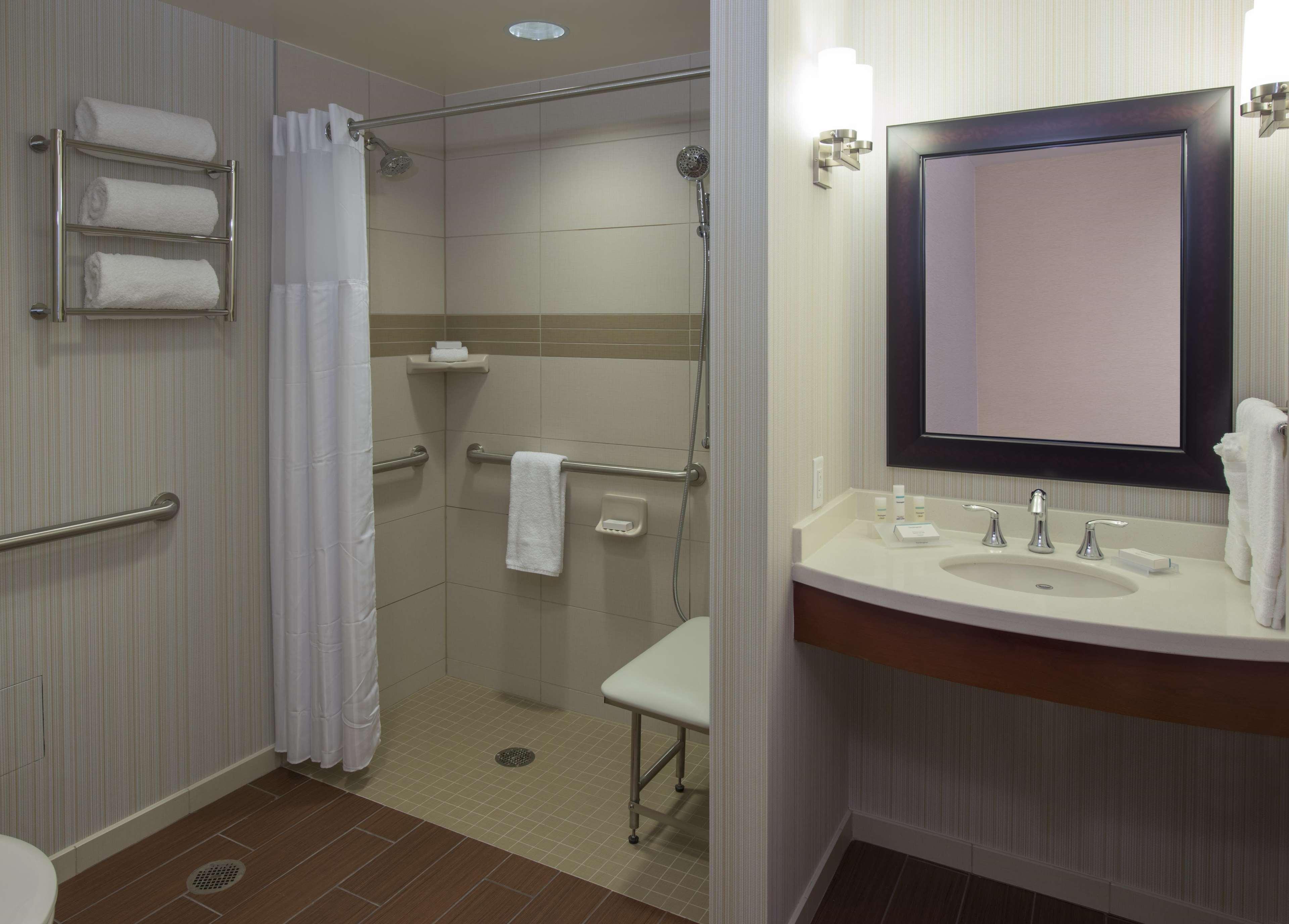 Hilton Garden Inn Alexandria Old Town National Harbor Zewnętrze zdjęcie