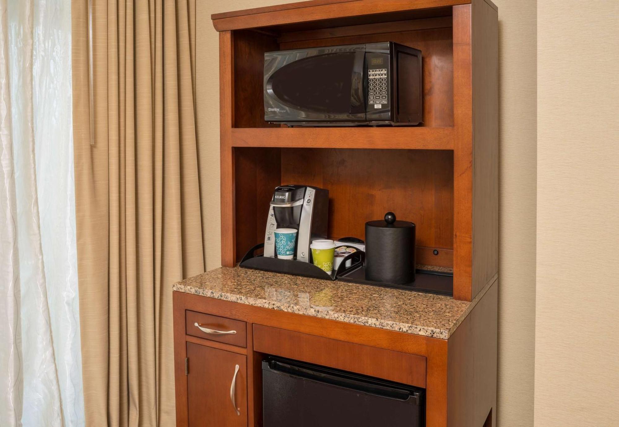 Hilton Garden Inn Alexandria Old Town National Harbor Zewnętrze zdjęcie
