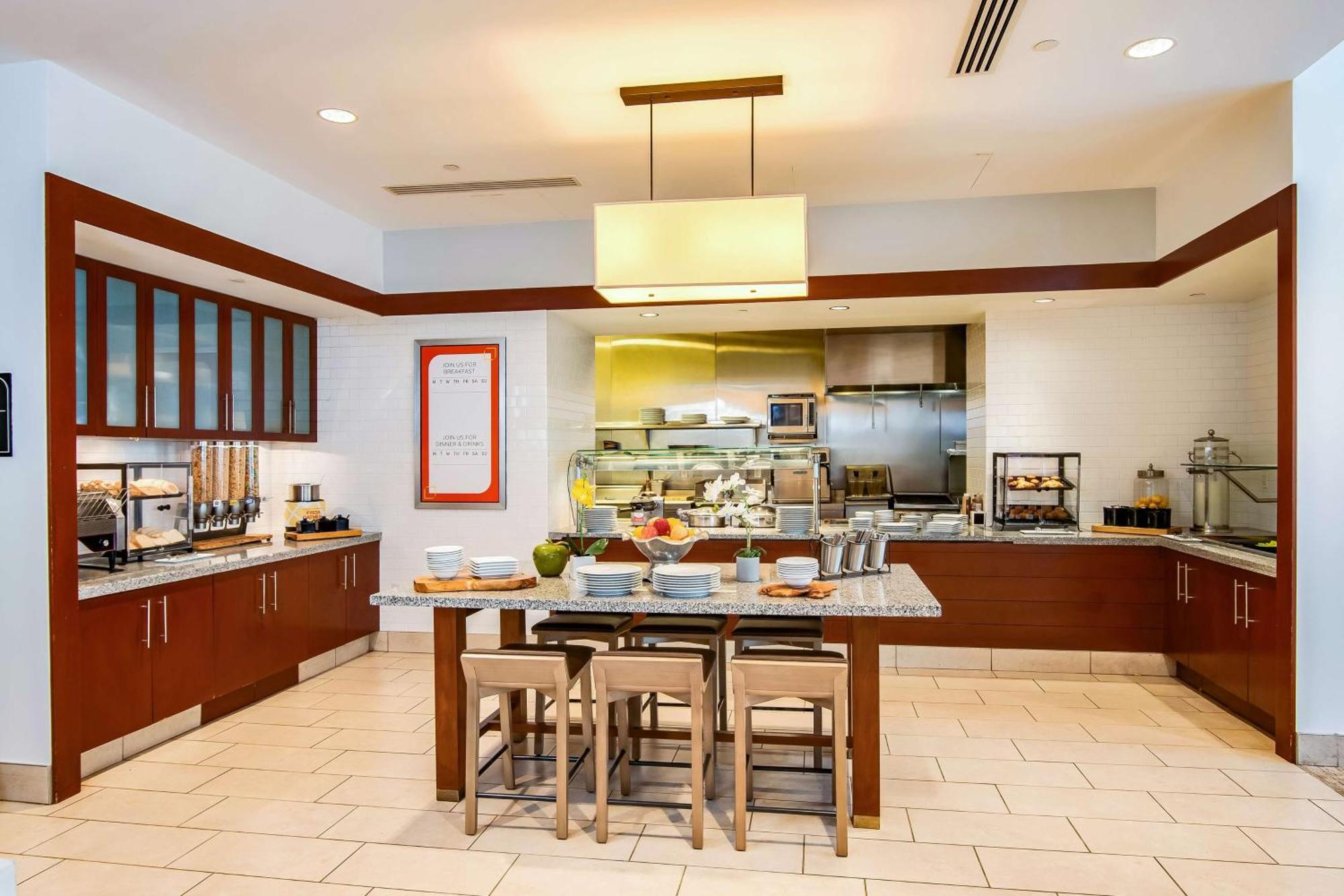 Hilton Garden Inn Alexandria Old Town National Harbor Zewnętrze zdjęcie